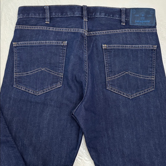 Patagonia 33x32 Slim Straight Jeans - Picture 9 of 12
